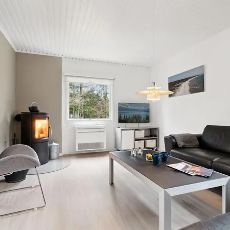 Betti - 700m From The Sea By Interhome *
