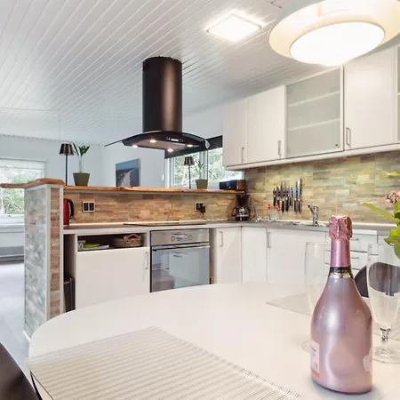 Betti - 700m From The Sea By Interhome *